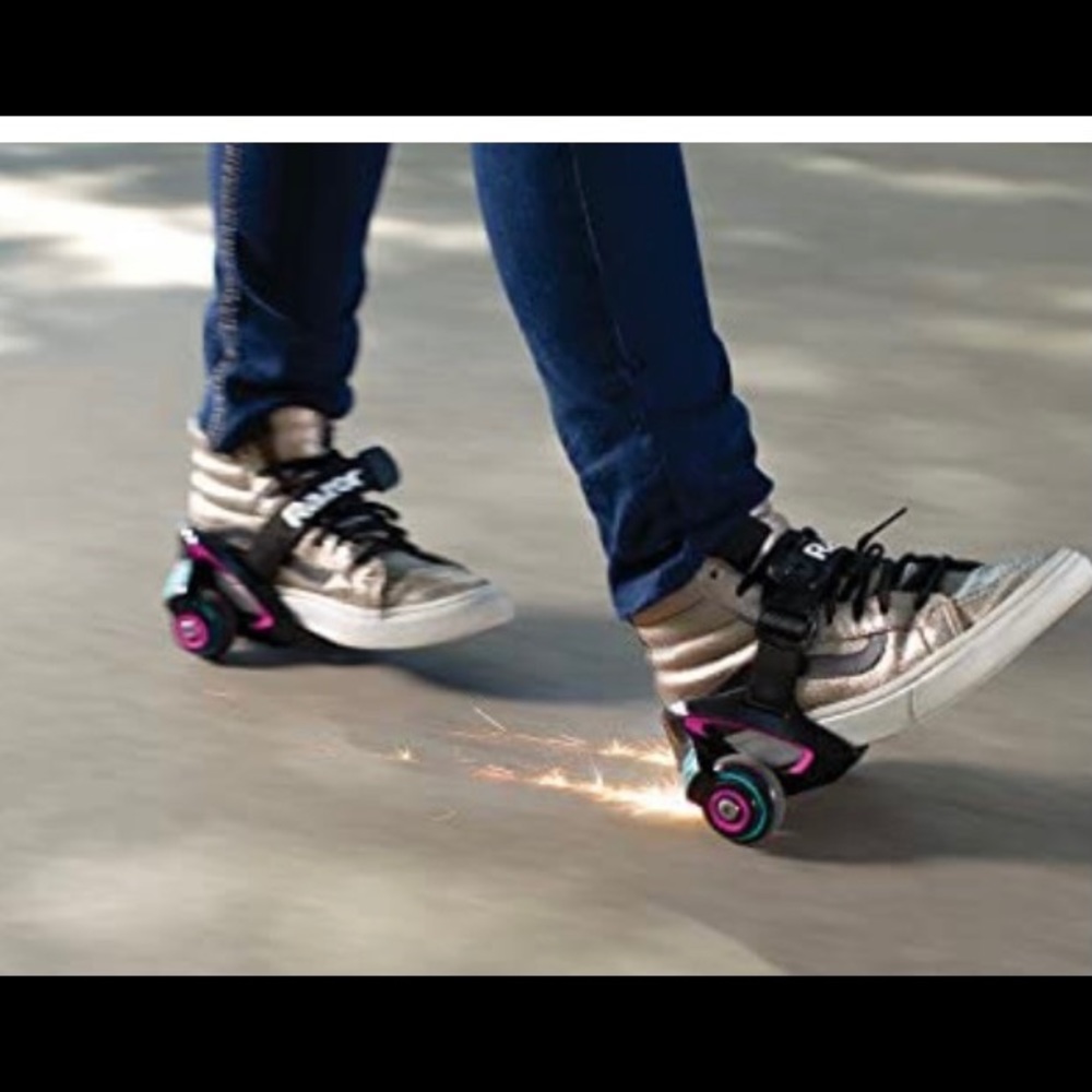 Children Rolled Skate By Razor - Picture 2 of 14